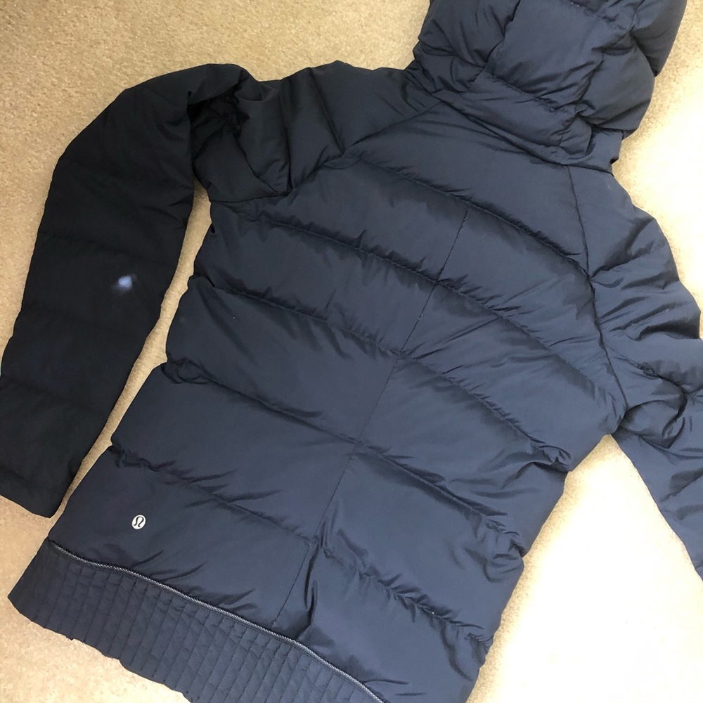 LuLuLemon Fluffed Up Pullover; Navy - Picture 7 of 10